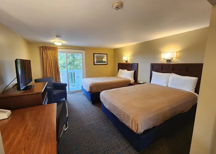 Hyannis Travel Inn